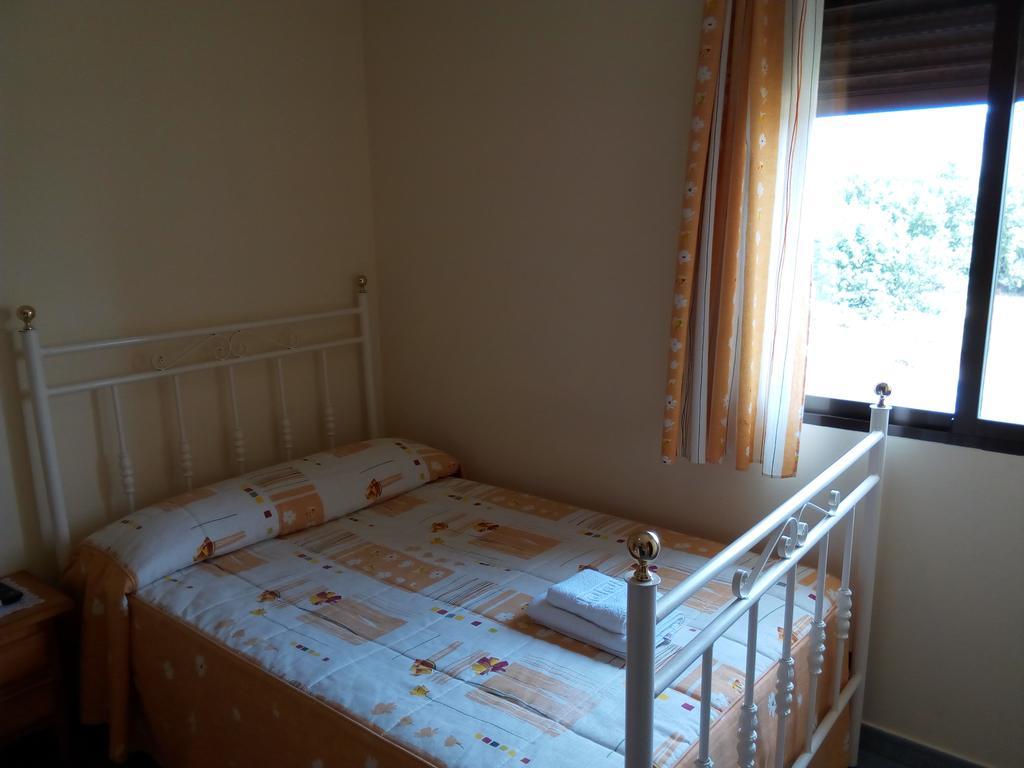 Hostal Miraflor De Las Cadenas Cuacos De Yuste Eksteriør bilde